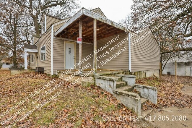 Building Photo - 2255 N Fort Ave
