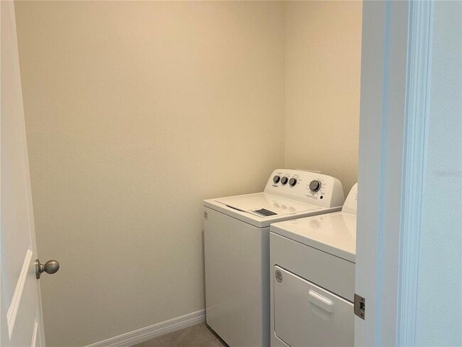 Building Photo - 17218 Reserva Dr