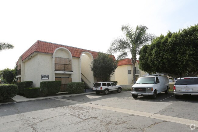 Building Photo - Capistrano
