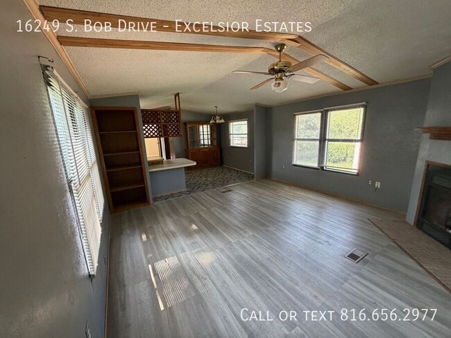 Building Photo - 16249 Bob Dr