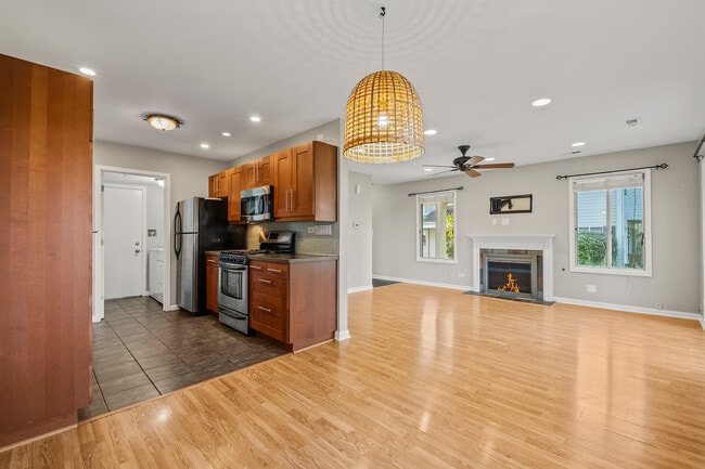 Building Photo - 7918 Knottingham Cir