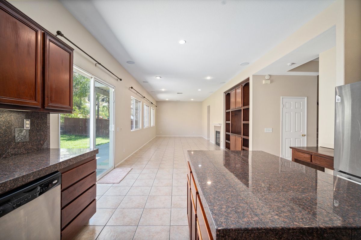 Building Photo - 26426 Mare Ln