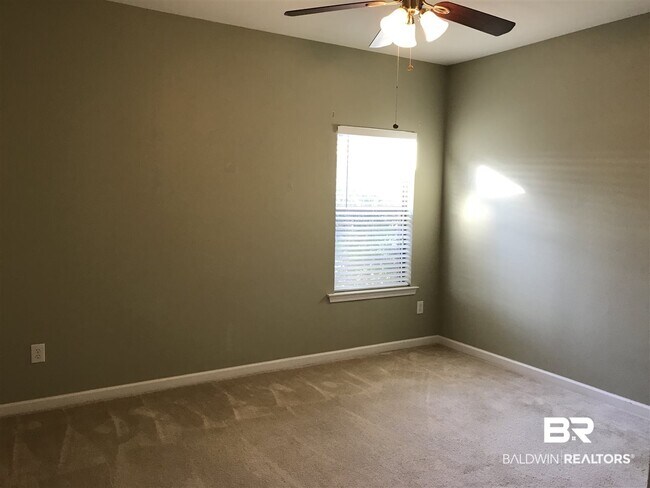 Building Photo - 24015 Limerick Ln
