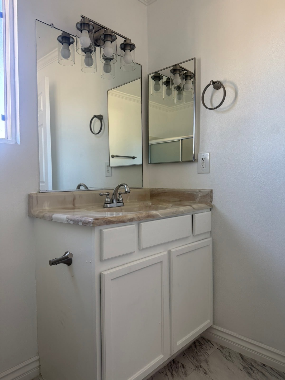 Building Photo - 3481 Grant St