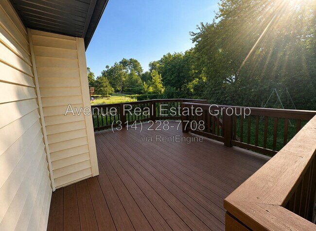 Building Photo - 808 Brookvale Terrace