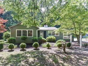 Building Photo - Charming Country Cottage with Modern Comforts