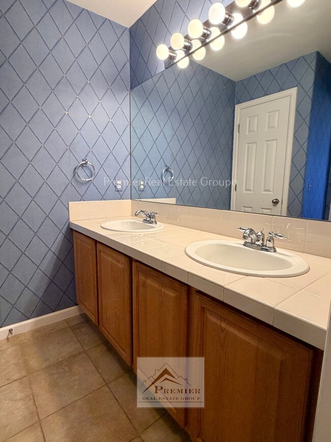 Building Photo - 3972 Diamond Ridge View