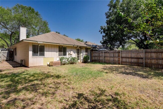 Building Photo - 16803 Pocono Dr