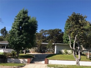 Building Photo - 285 Avenue 64