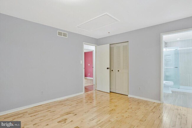 Building Photo - 6162 40 Winks Way