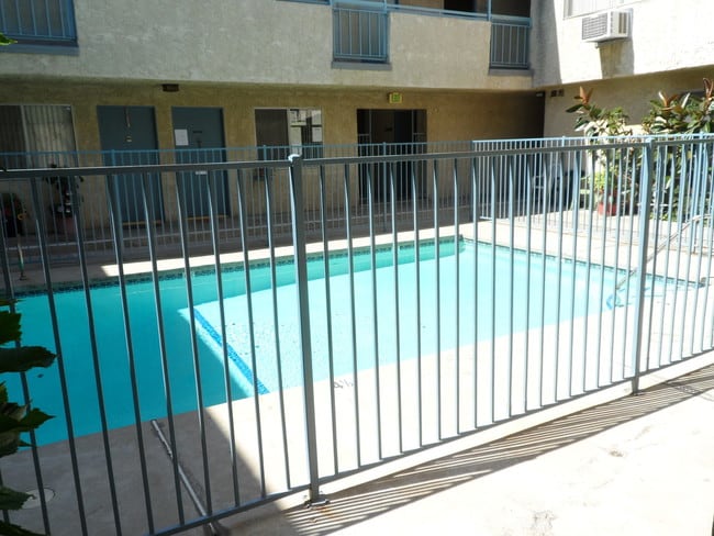 Building Photo - Lassen Apartments