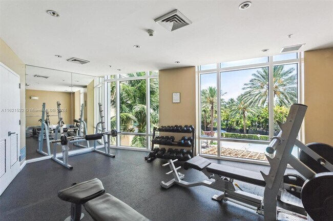 Building Photo - 1745 E Hallandale Beach Blvd
