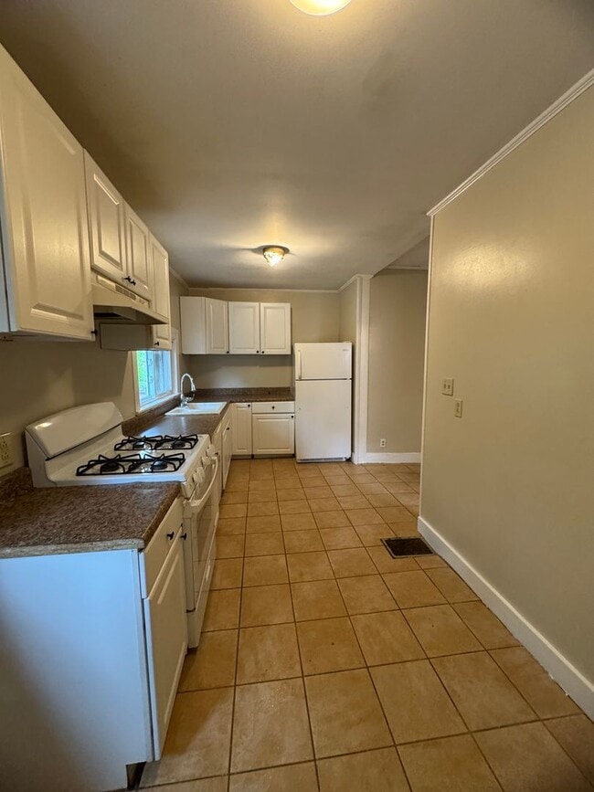 Building Photo - Village of Carthage 3/4 Bedroom / 1.5 Bath...