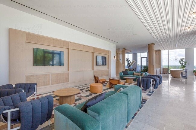 Building Photo - 44 East Ave