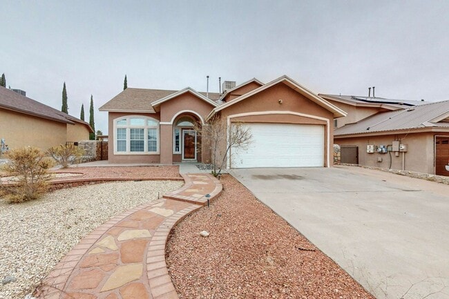Building Photo - Beautiful 4 bedroom, 2 bath home in Northeast El Paso!