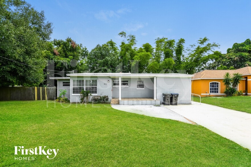 Building Photo - 611 Hewett Dr