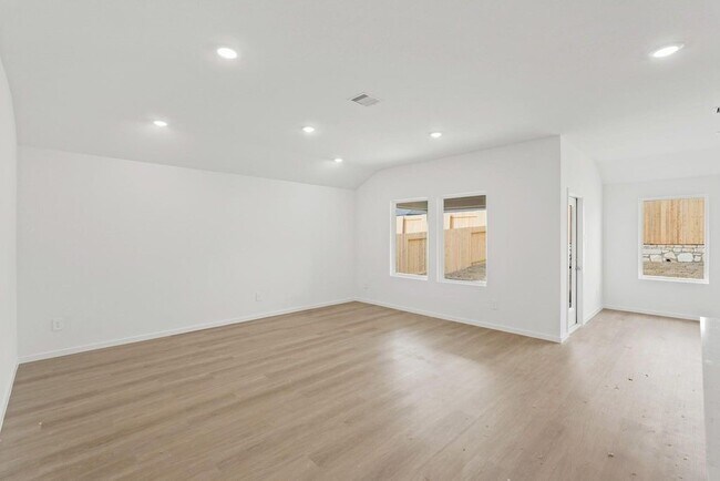 Building Photo - 16523 Hidden Ponderosa Path