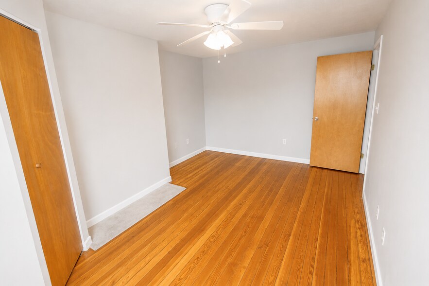 Building Photo - 1723 Realty Ave