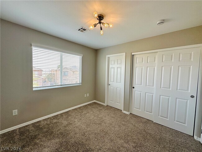 Building Photo - 956 Tafalla Ct