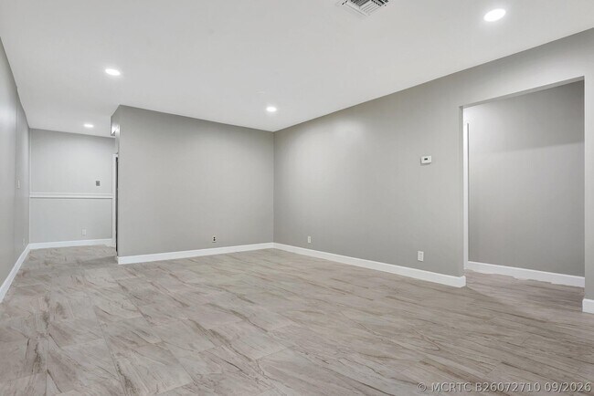 Building Photo - 3761 NW 78th Ln