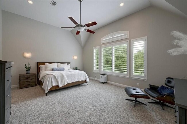 Building Photo - 9405 Caracas Dr
