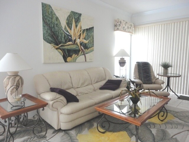 Building Photo - SPECIAL PRICE!! 2BD/2BA/2CG VILLA