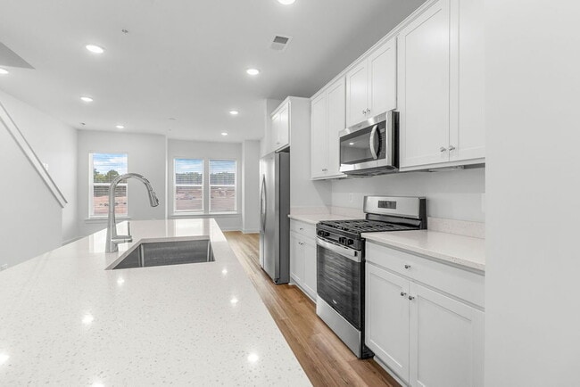 Building Photo - Rent – Brand New Townhome in the Watershed Community