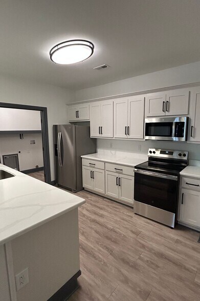 Building Photo - Deerridge Apartments