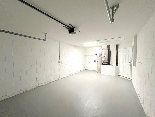 Building Photo - 20 Plateau Ln