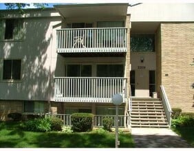 Building Photo - 2319 Packard St