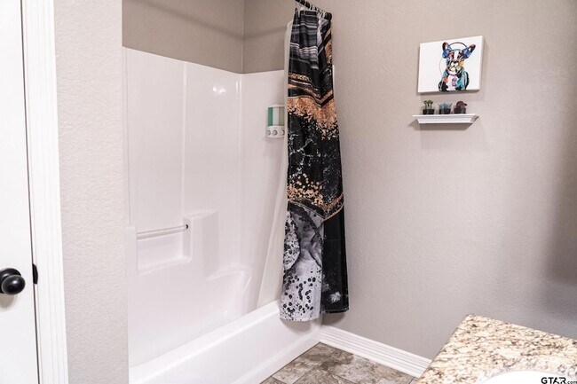 Building Photo - 7352 Kingsport Ln