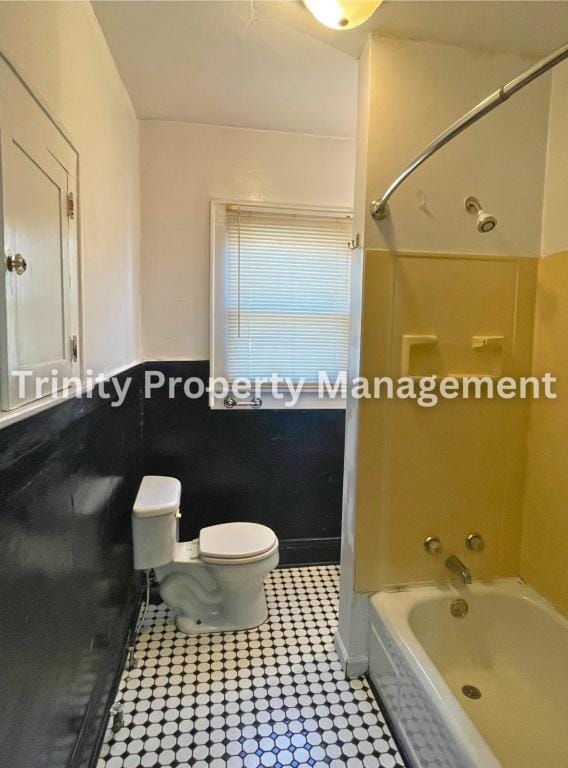 Building Photo - 1308 Hillcrest Ct