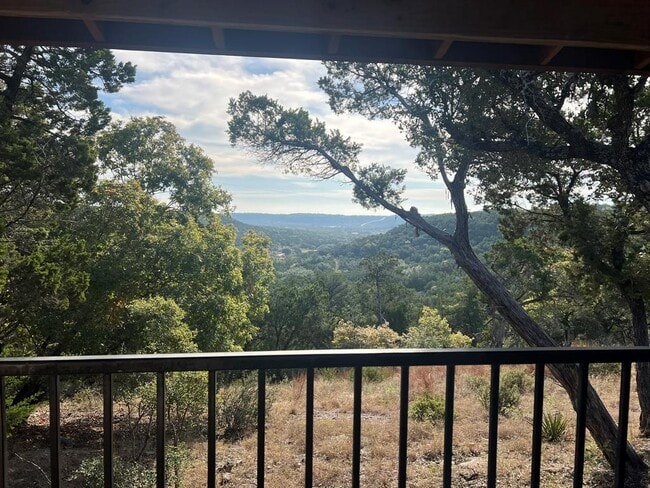 Building Photo - 961 Buttercup Ln