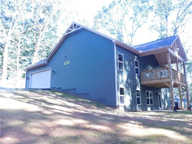Building Photo - 340 Harmony Dr