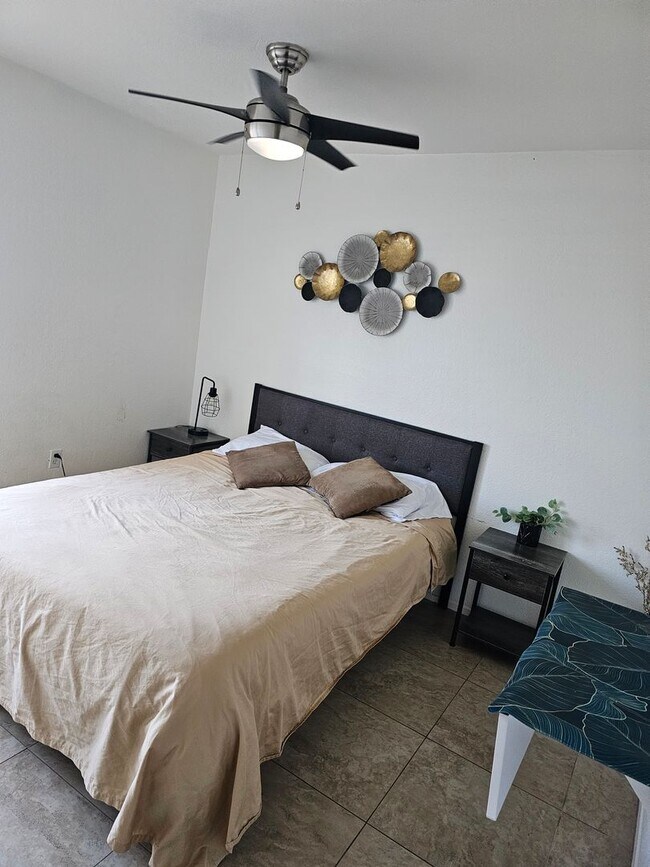 Building Photo - 2195 UNFURNISHED ~ $2395 PARTIALLY   FURNISHED  NO UTILITIES INCLUDED