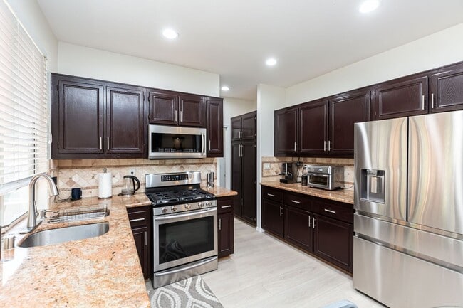 Building Photo - ***CHARMING CHULA VISTA 4/2 HOME, PET FRIE...