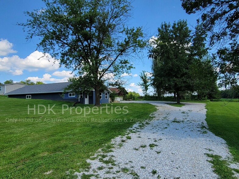 Driveway to parking area - 1566 Sugar Grove Rd