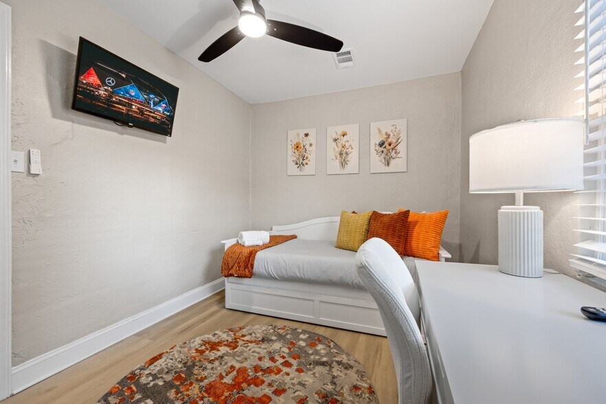 Building Photo - 153 South Ave SE