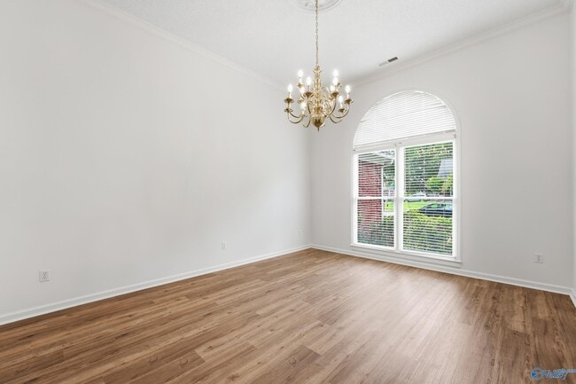 Building Photo - 210 Pebble Brook Dr