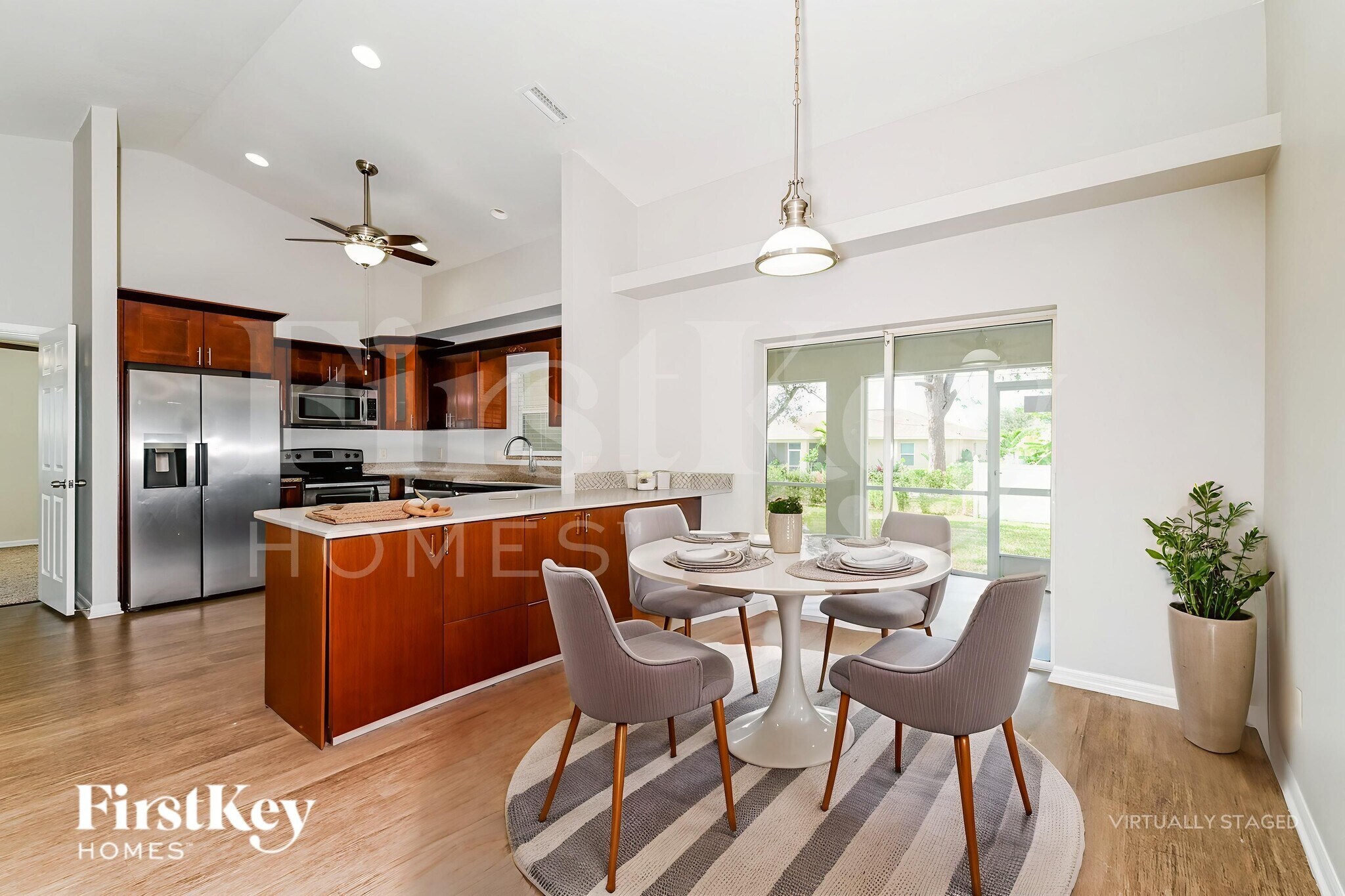 Building Photo - 118 NE 6th Ave