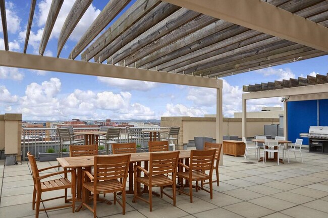 Building Photo - Incredible 11th Floor 2BR/2BA Condo Blocks from the Metro in Vibrant Mount Vernon Triangle!