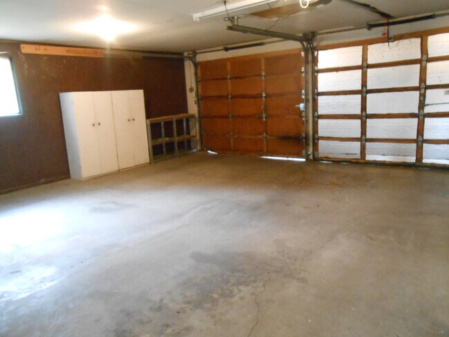 Building Photo - 61360 Keelally Ct