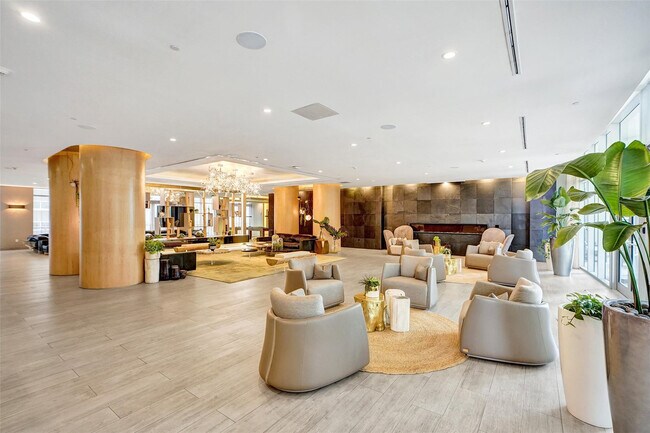 Building Photo - 488 NE 18th St