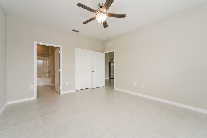 Building Photo - 353 Kenilworth Dr