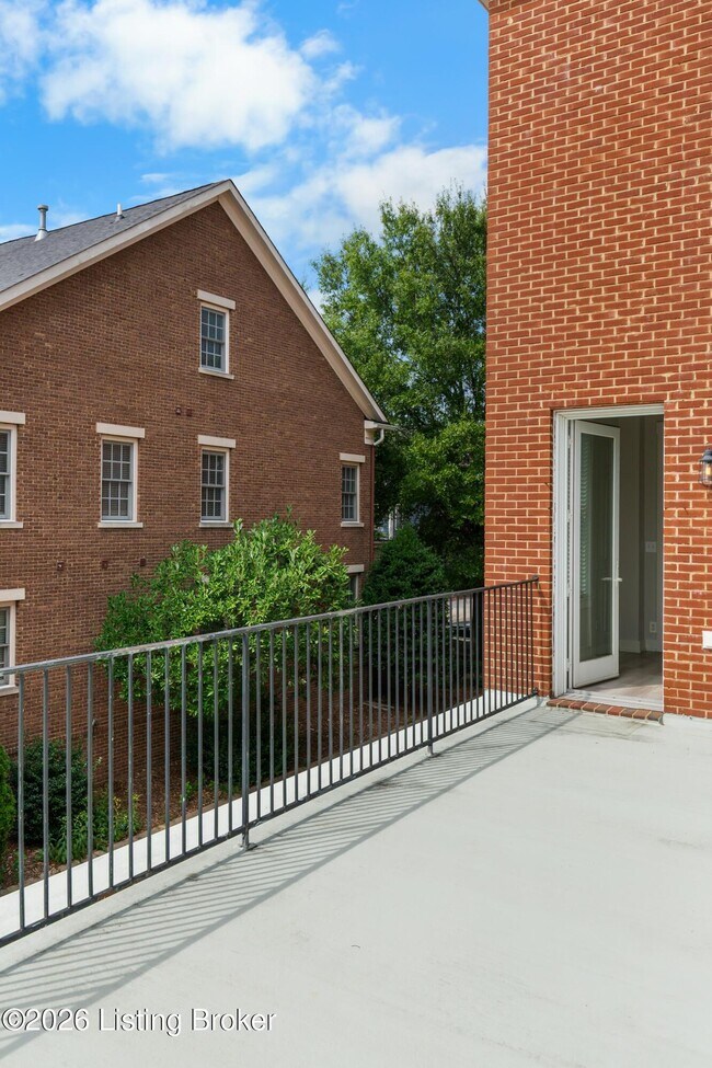 Building Photo - 9410 Norton Commons Blvd
