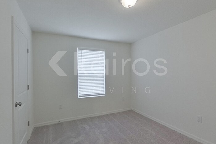 Building Photo - 12378 Paramount Dr S