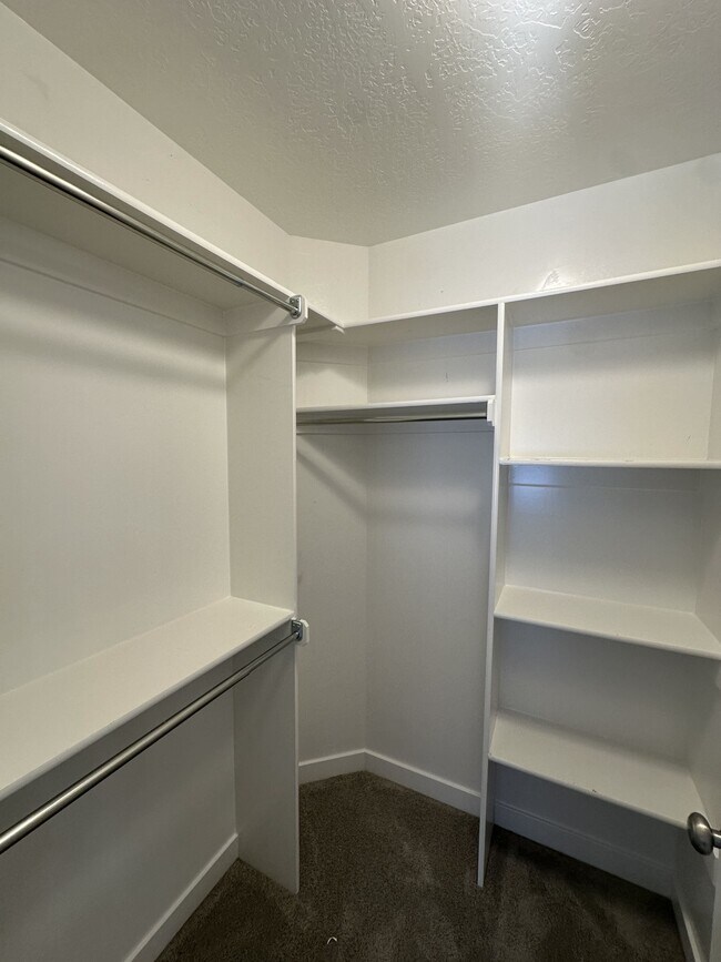 Building Photo - 3321 W 1690 N
