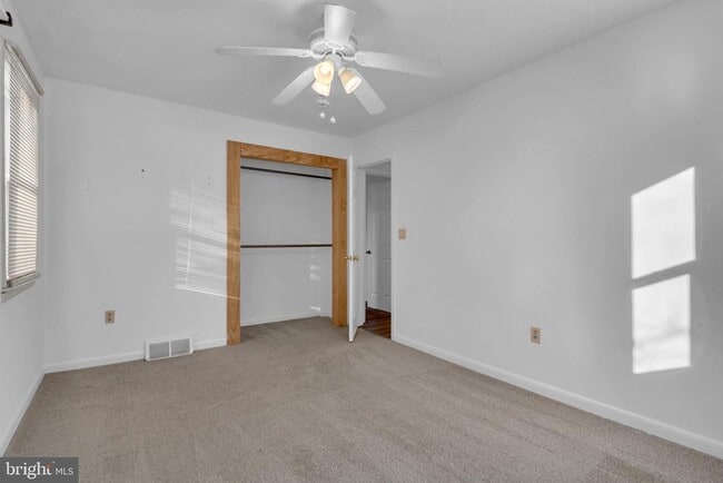 Building Photo - 1080 Crestview Dr