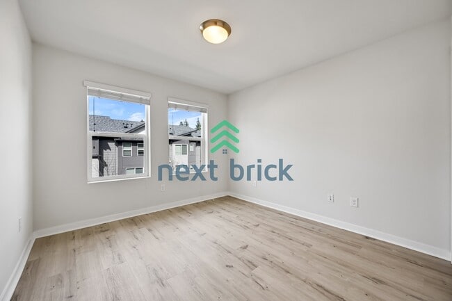 Building Photo - 3 Bed and 3 Bath Single Family Home is Available for Rent!