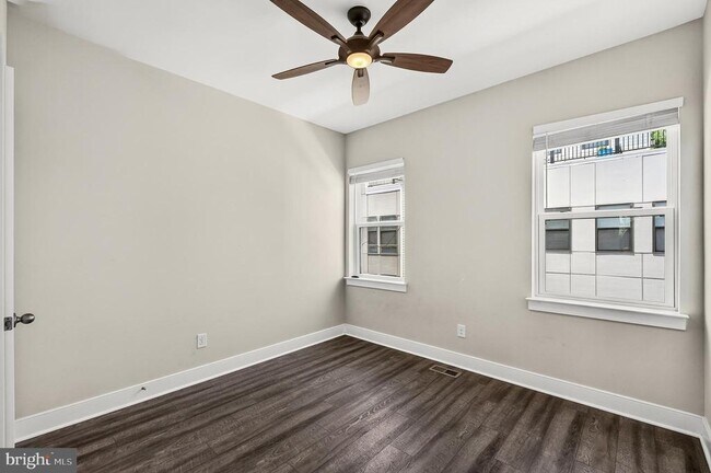 Building Photo - 1013 S Taylor Ct